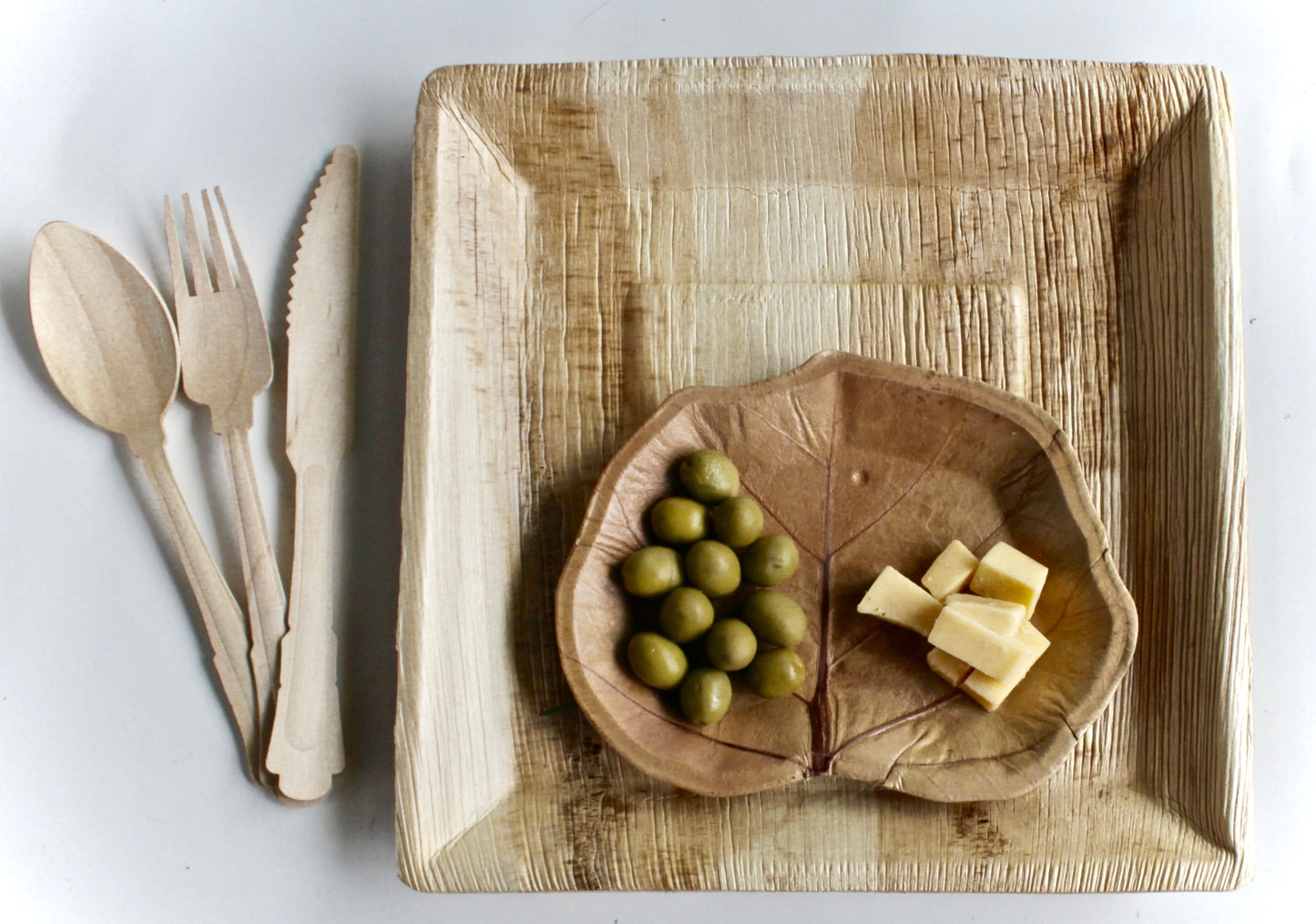 Mixed Material Plate Set - 20 Square Plates (10") + 20 Sea Grape Plates (7") + 30 Wooden Utensils - 70pc - Biodegradable
