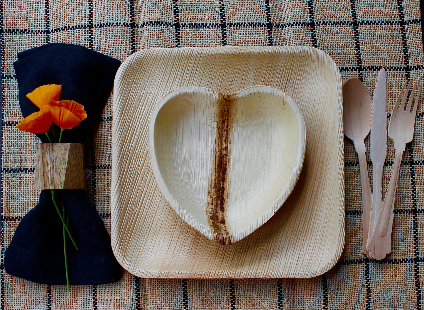bBamboo Type Palm leaf plate 25 pices Square 10"  - 25pic 6"heart  and 75 pic cutlery  eco frindly - biodegrable - disposable - compostable