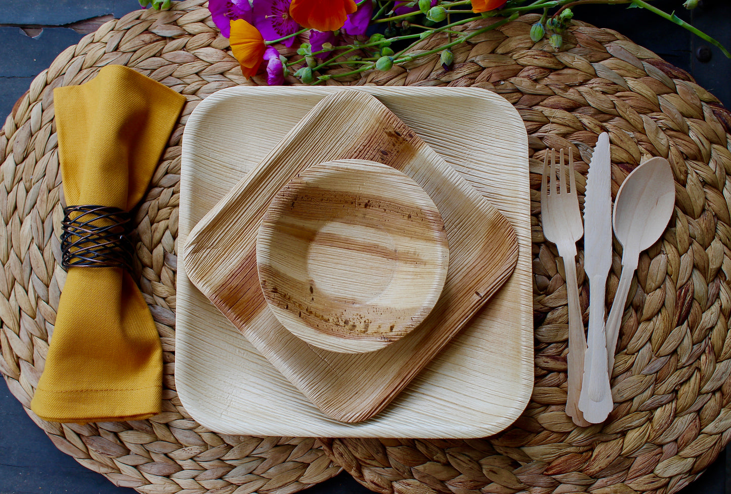 Palm leaf plate 25 pices 9.5" Square plates ane 75 pices cutlery compostable and Biodegradable heavy Duty - event - party
