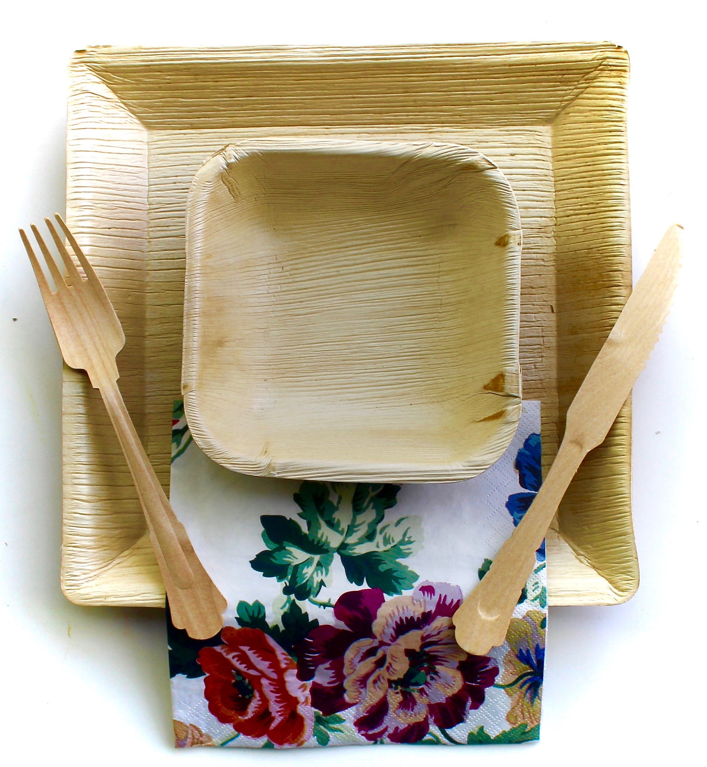 palm leaf plates 25 pices 10" square deep and 75 pieces cutlery biodegrable - composable - disposable