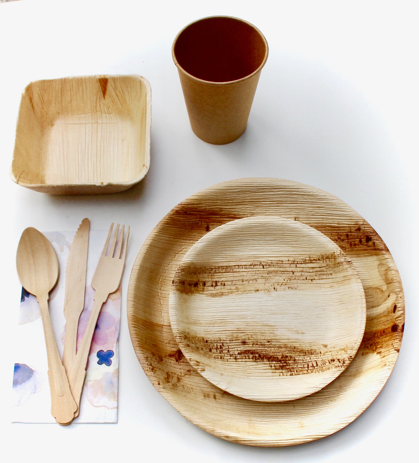 Palm Leaf Plate 20 Pic Round 10" - 20 pic Sea Grape 7" - 20 Pic Heart 6" - 20 Pic Cup - 20 Pic Napkin - 60 Pic Utensils