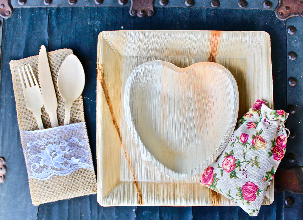 Baby Shower Complete Package - 25 Plates (10") + 25 Heart Plates (6") + 75 Utensils + 25 Gift Bags + 25 Cutlery Bags - 175pc