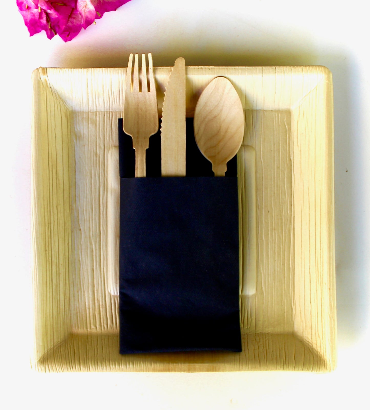 palm leaf plates 10 pice 10 " deep Square 10 pic Heart 6" - 50 pic napkin - 10 pic coup - 30 pic utensils   disposable and biodegrable - compostable